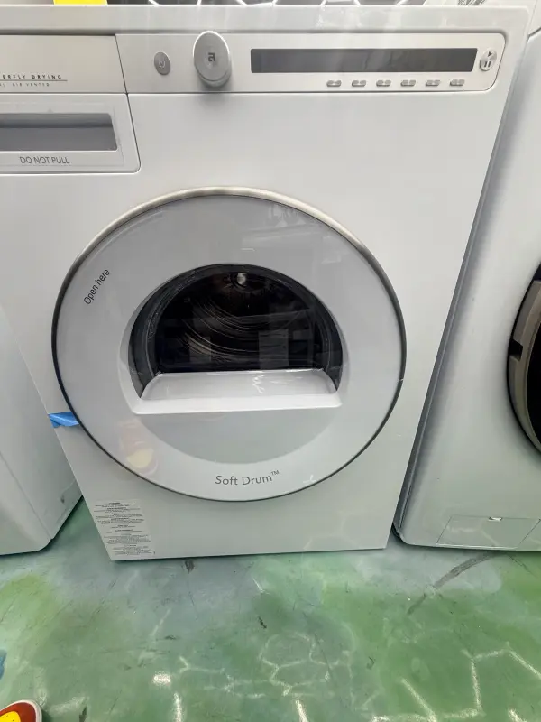 Logic Vented Dryer, White