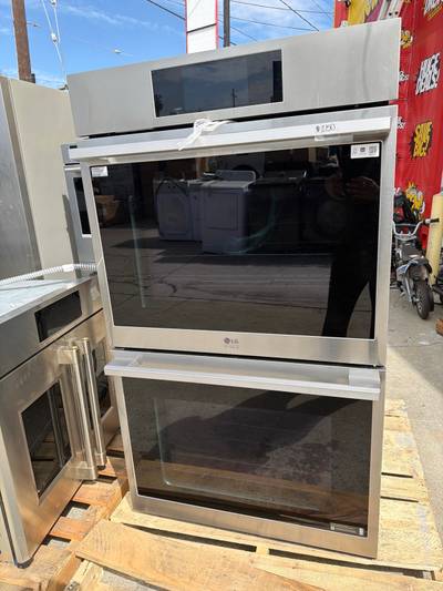 LG - 4.7/4.7 CU. FT. DBL BUILT-IN WALL
